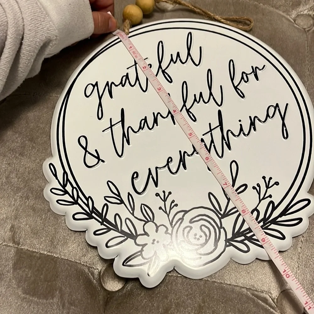 White metal wall art, black lettering, new, Grateful & thankful for everything